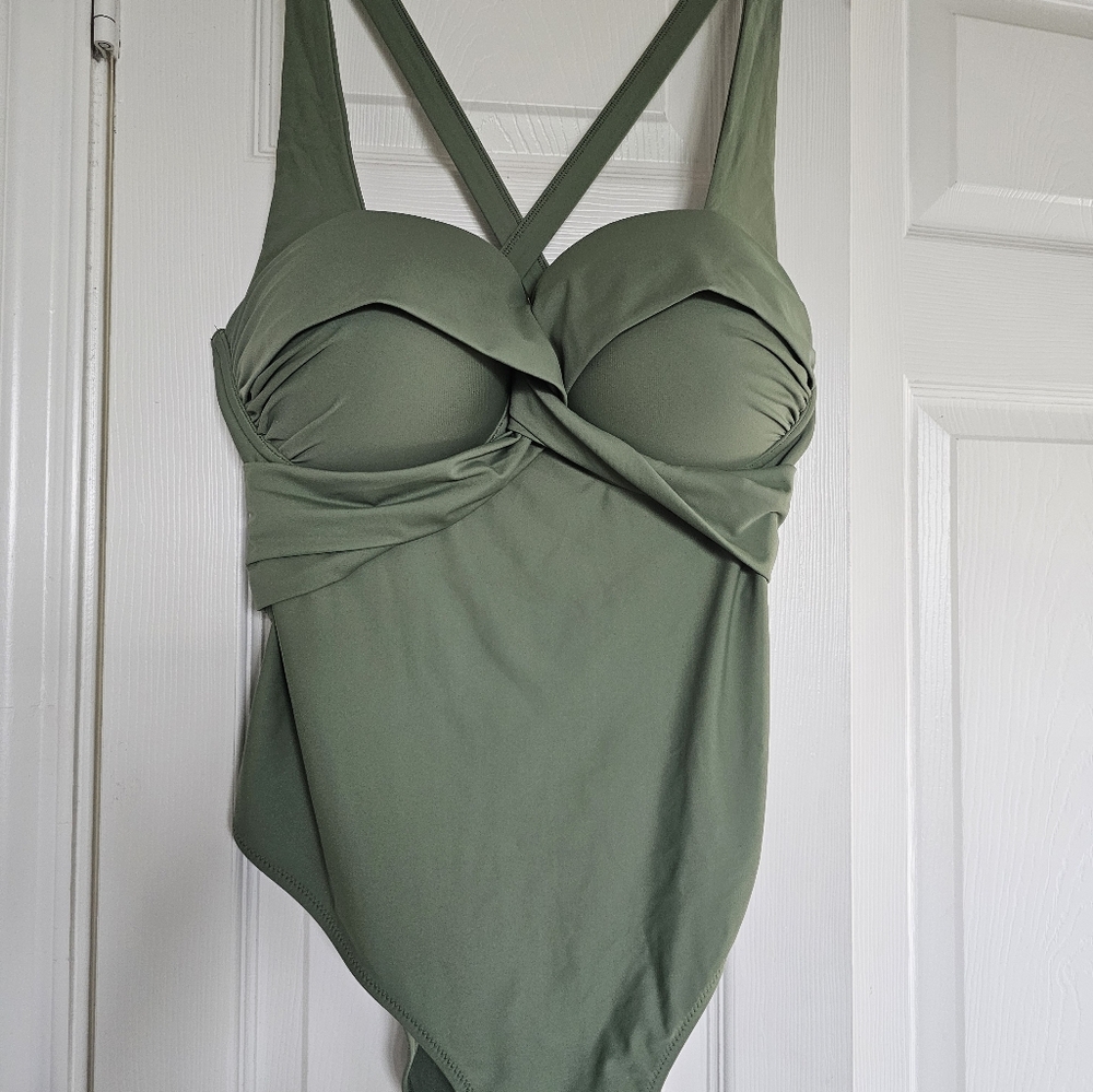 Cupshe one piece underwire swimsuit